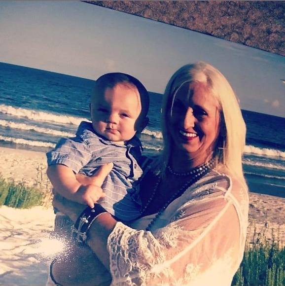 Meet your Posher, Lisa - Picture 1 of 1